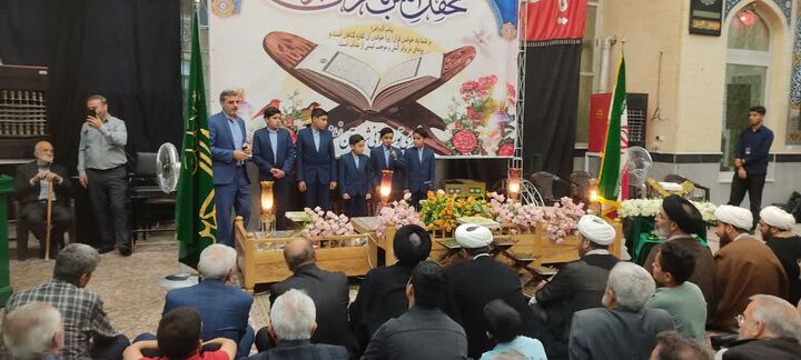نطنز، میزبان محفل نورانی انس با قرآن شد