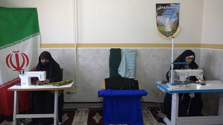 کارگاه خیاطی لباس ایرانی ـ اسلامی در حاجی‌آباد به بهره‌برداری رسید