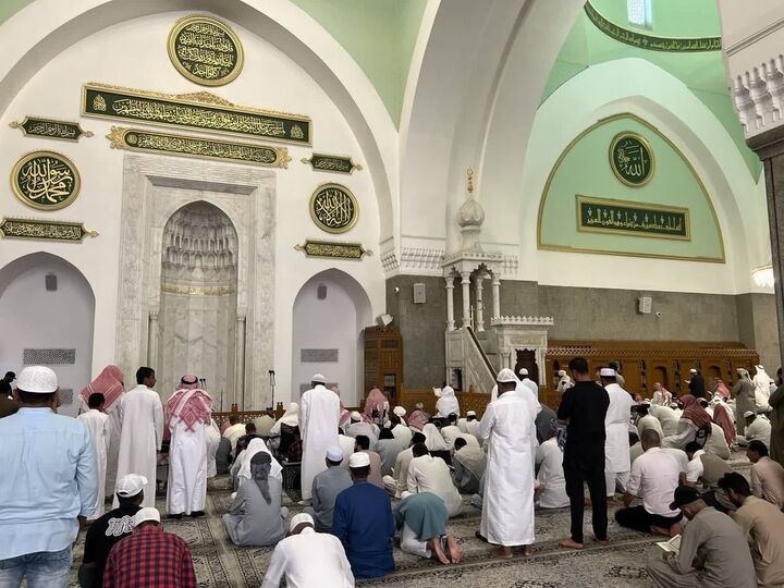کعبه، کانون توحید و میعادگاه استقامت/ تبیین فضایل بیت‌الله و فرجام طاغوت‌ها در جمع زائران اهل سنت