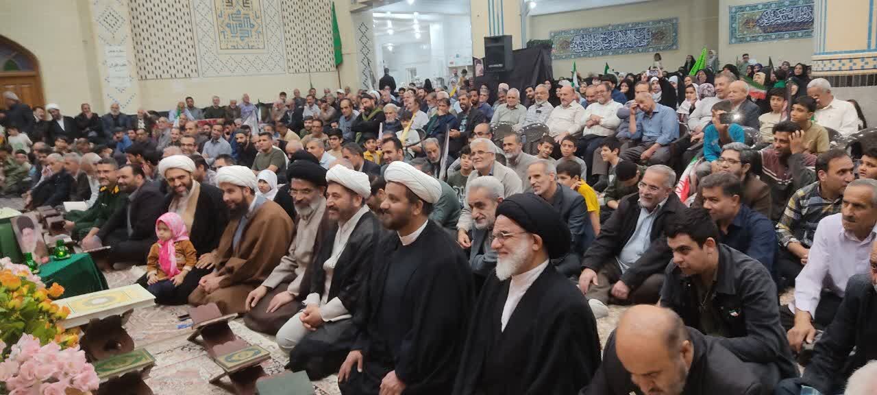 نطنز، میزبان محفل نورانی انس با قرآن شد