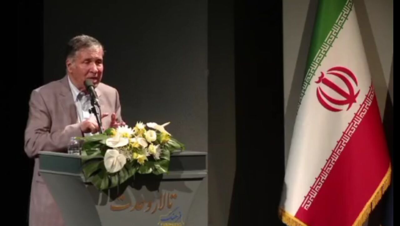 فردوسی فقط شاعر نیست؛ او ستون اصلی زبان و هویت ایرانی ماست