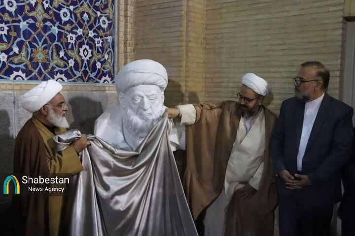 رونمایی از سردیس دو نفر از علمای بزرگ کرمان در مسجد جامع، پاسداشت میراث علمی و معنوی دیار کریمان