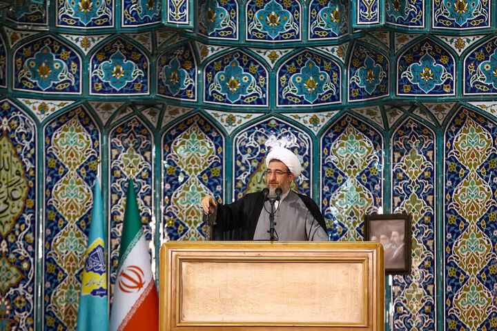 تأکید امام جمعه تبریز بر معیشت مردم و حضور در میادین انقلابی