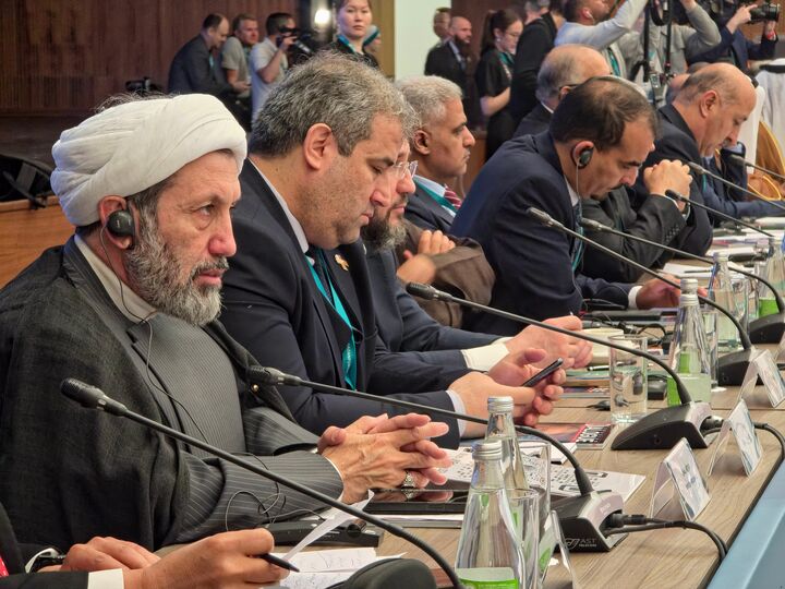 واکنش تند رئیس سازمان فرهنگ به نماینده امارات در نشست قازان: اگر از خانه همسایه به شما حمله می‌شد، چه می‌کردید؟