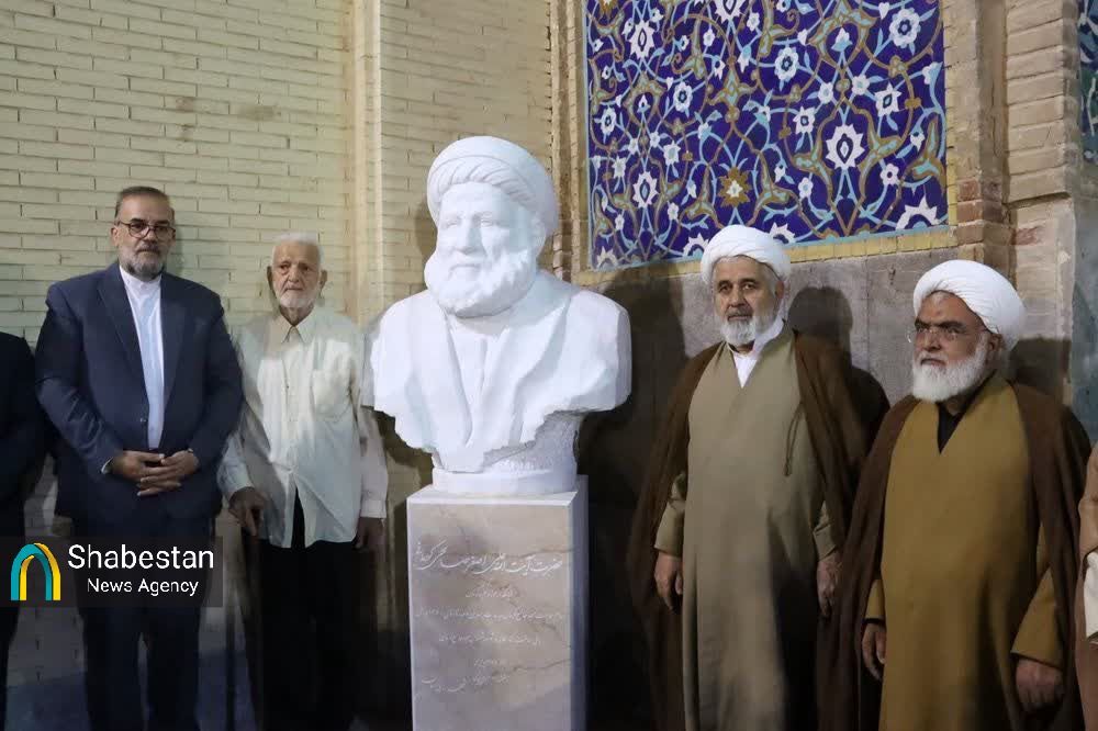 رونمایی از سردیس دو نفر از علمای بزرگ کرمان در مسجد جامع، پاسداشت میراث علمی و معنوی دیار کریمان
