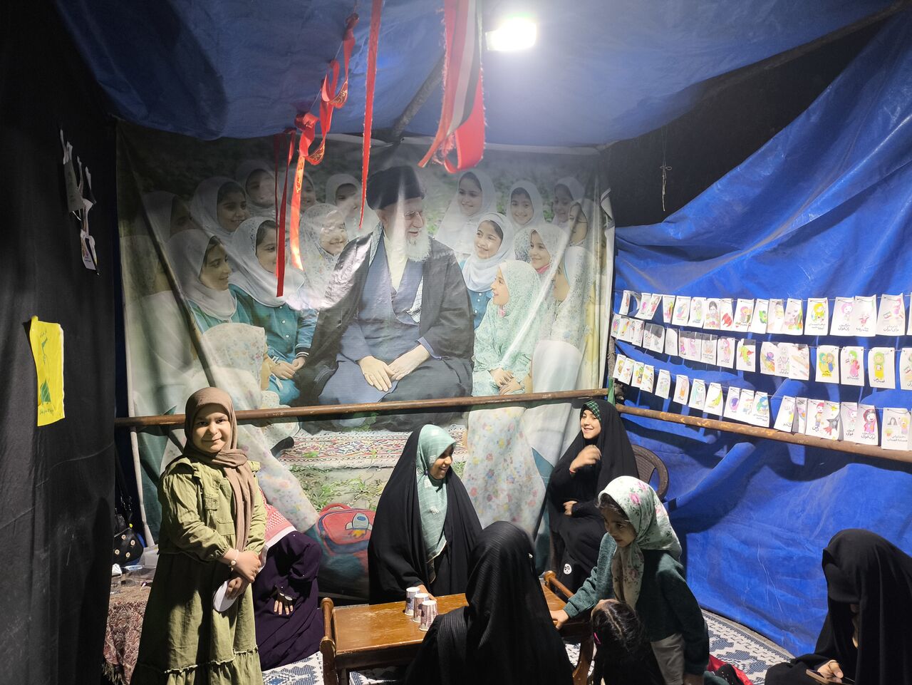 پرچم داری گروه جهادی شهیده «زینب کمایی» در میدان بصیرت