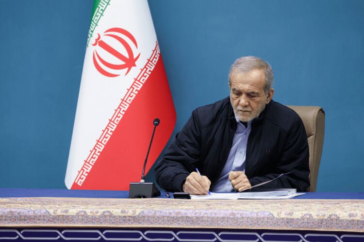 پزشکیان: همکاری همسایگان در جلوگیری از سوءاستفاده تروریست‌ها از خاکشان اقدامی ارزشمند بود