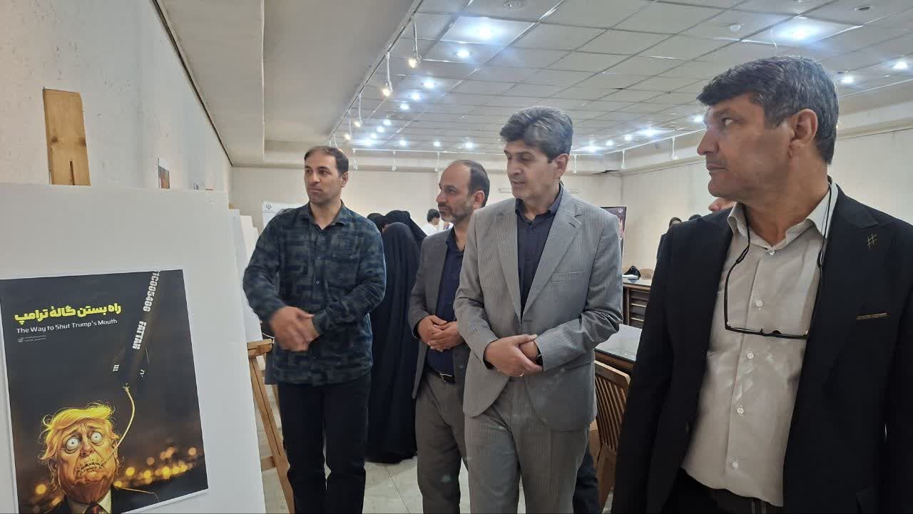 گشایش نمایشگاه آثار هنری با موضوع جنگ