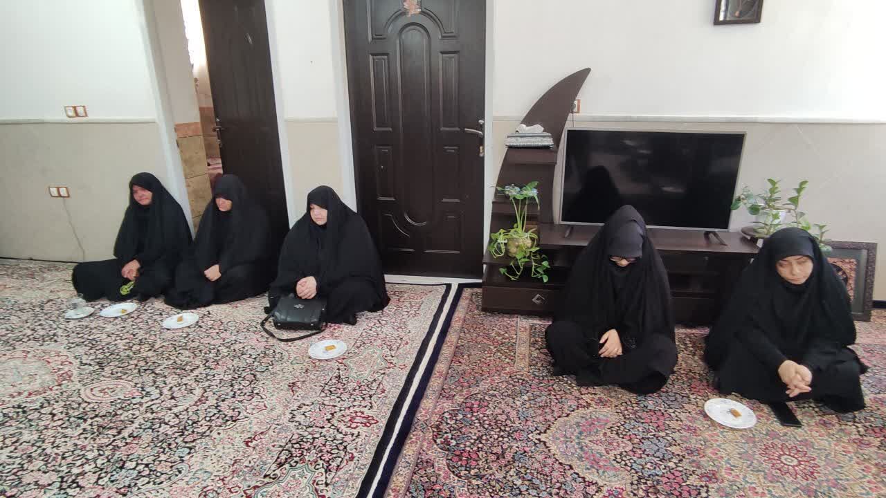 اول خانواده شهدا| تجلیل مسجدی‌ها از مقام قهرمان رابُریِ ناو شهید صیادشیرازی در جنگ رمضان