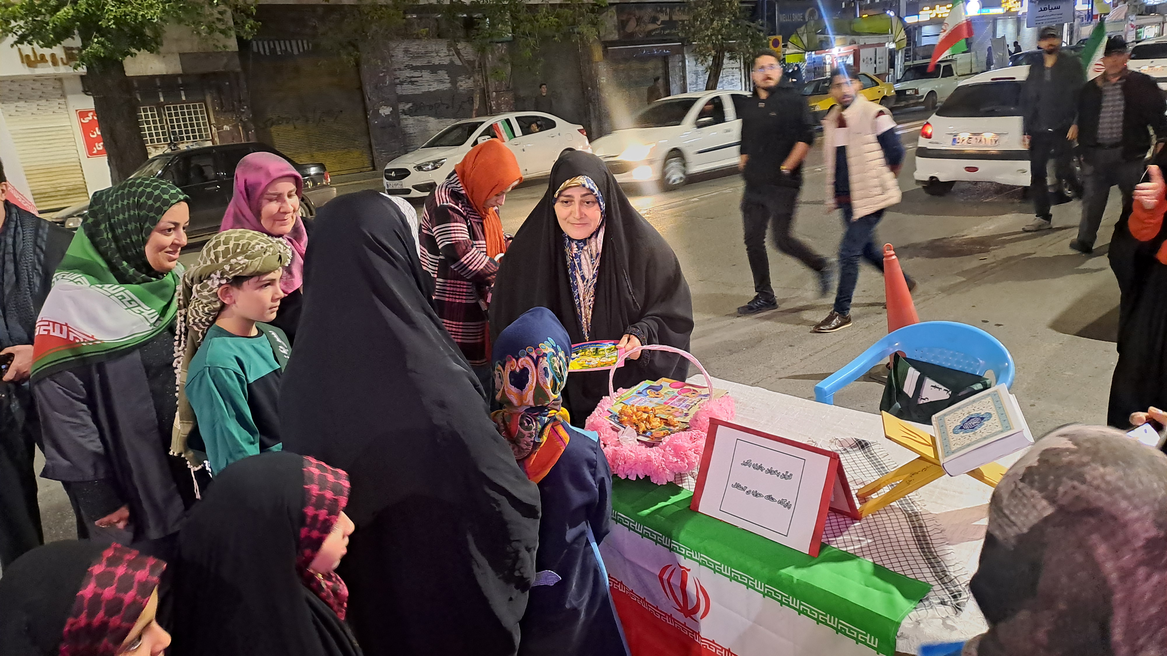 قرآن بخوان، جایزه بگیر؛ میزی برای تربیت نسلِ وفادار