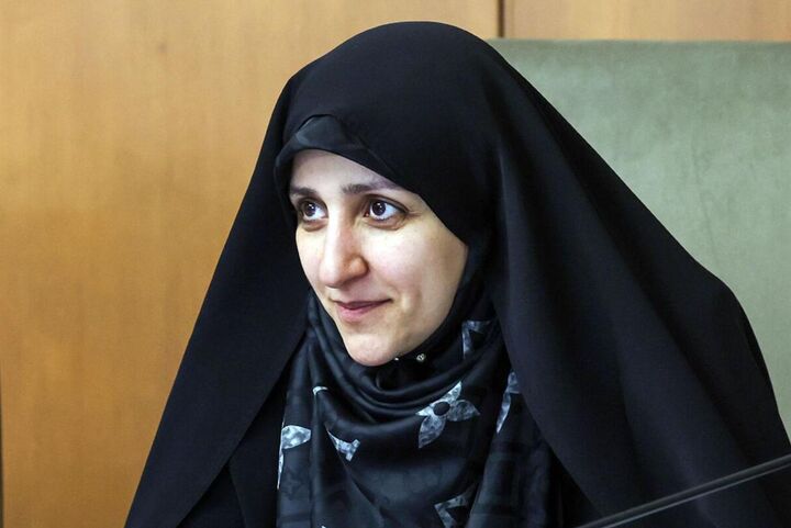 قدردانی معاون رئیس جمهور از خدمات روابط عمومی هلال‌احمر در جنگ تحمیلی سوم