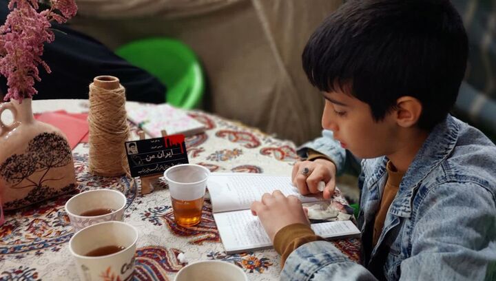 موکب کتابخوانی"سنگر کتاب" در شهرستان خدابنده دایر شد