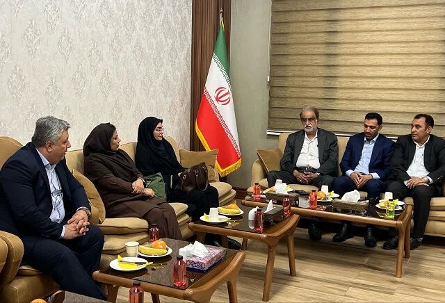 همافزایی رسانه و صنعت؛ دیدار هئیت مدیره انجمن صنفی کارفرمایی مطبوعات هرمزگان با روابط عمومی پالایشگاه ستاره خلیج فارس
