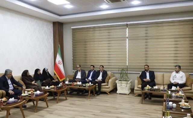 هم‌افزایی رسانه و صنعت؛ دیدار هئیت مدیره انجمن صنفی کارفرمایی مطبوعات هرمزگان با روابط عمومی پالایشگاه ستاره خلیج فارس