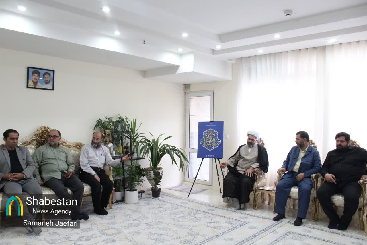 دیدار مسجدیها با خانواده شهید امینی؛ نخبه هوافضا که بورسیه ایتالیا را رد کرد