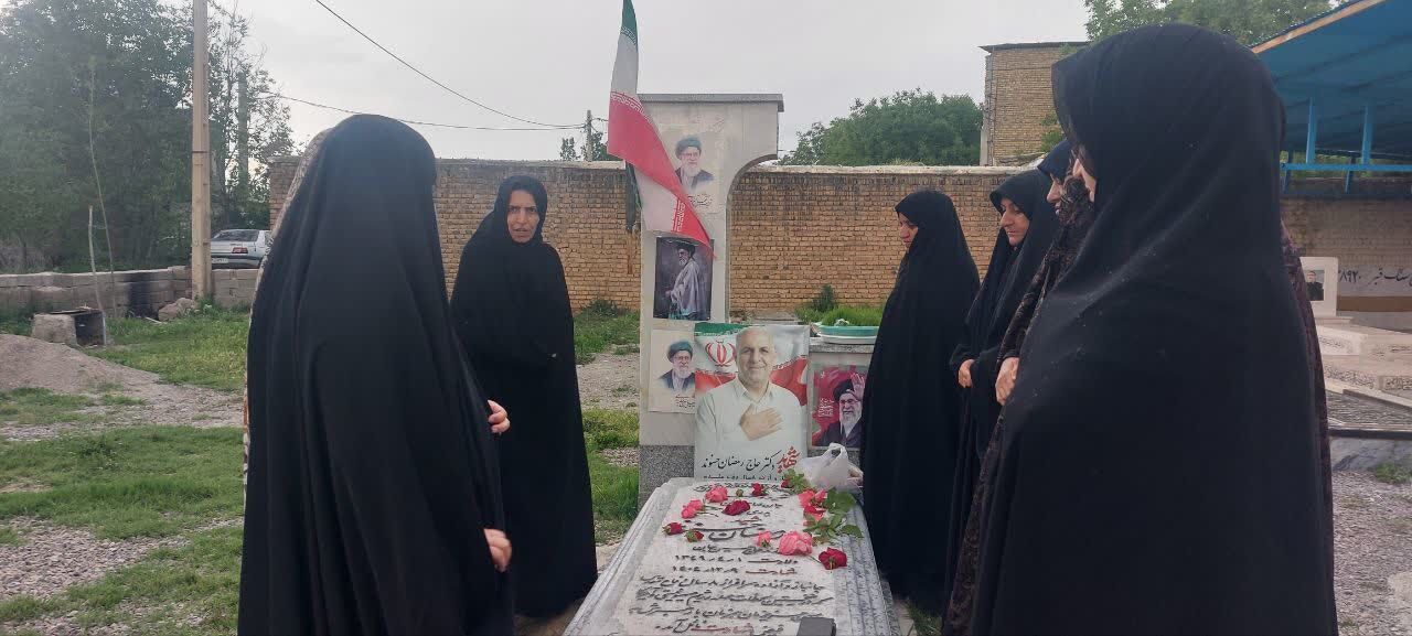 مراسم جزء‌خوانی قرآن کریم در مزار شهید شهید رمضان حسنوند