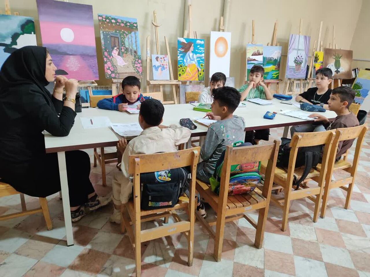 کتاب برای دانشآموزان، سپری از جنس کلمات