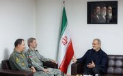 پزشکیان در دیدار با فرمانده کل ارتش: دولت با تمام ظرفیت از تقویت نیروهای مسلح حمایت می‌کند