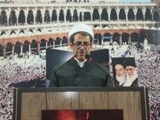 قربانی، نماد آمادگی برای جان‌فشانی در دفاع از دین است