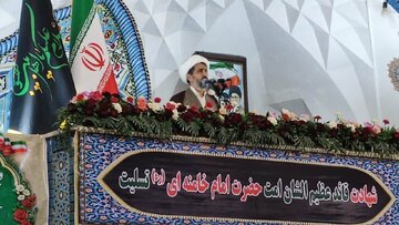 حضور مستمر در میدان و حفظ وحدت؛ سد راه توطئه‌های رسانه‌ای است