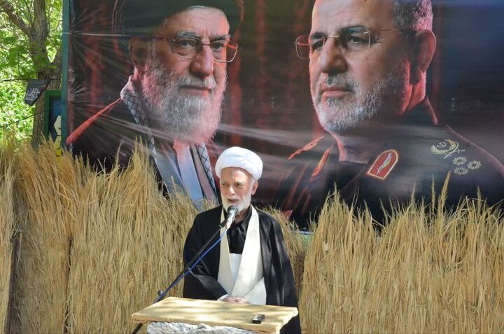 خون شهدا رمز عزت و امنیت ایران اسلامی است/ شهدایی چون پاکپور اسوه جهاد و مقاومت بودند