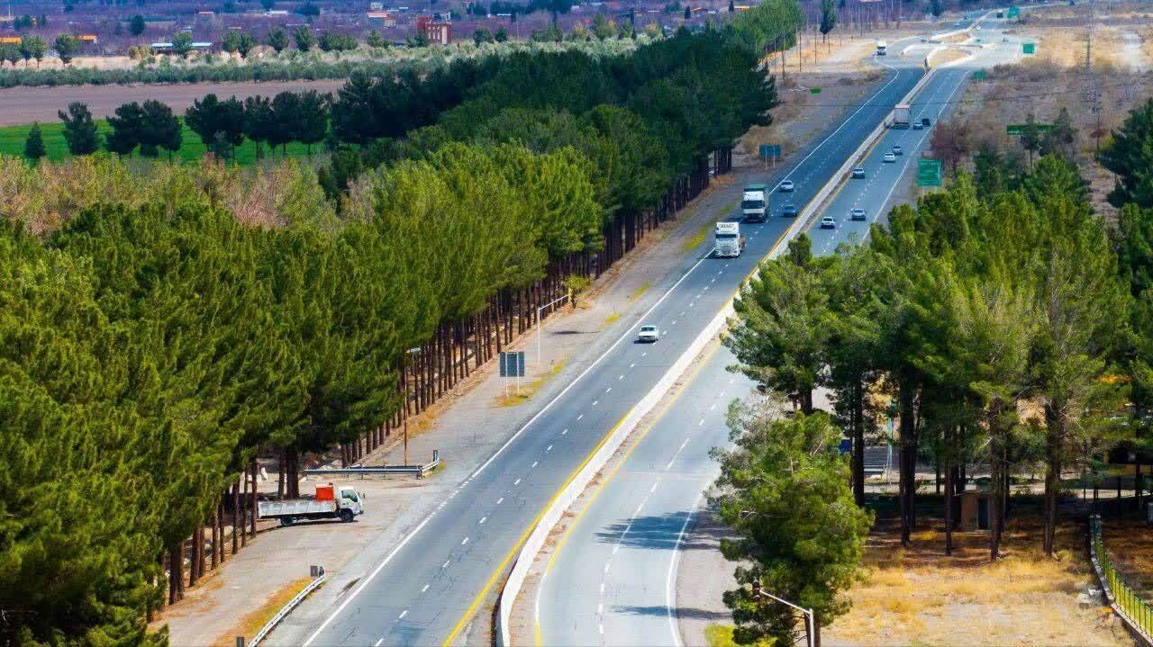 تردد بین استانی یک میلیون و ۳۰۰ هزار خودرو از محورهای مواصلاتی خراسان جنوبی