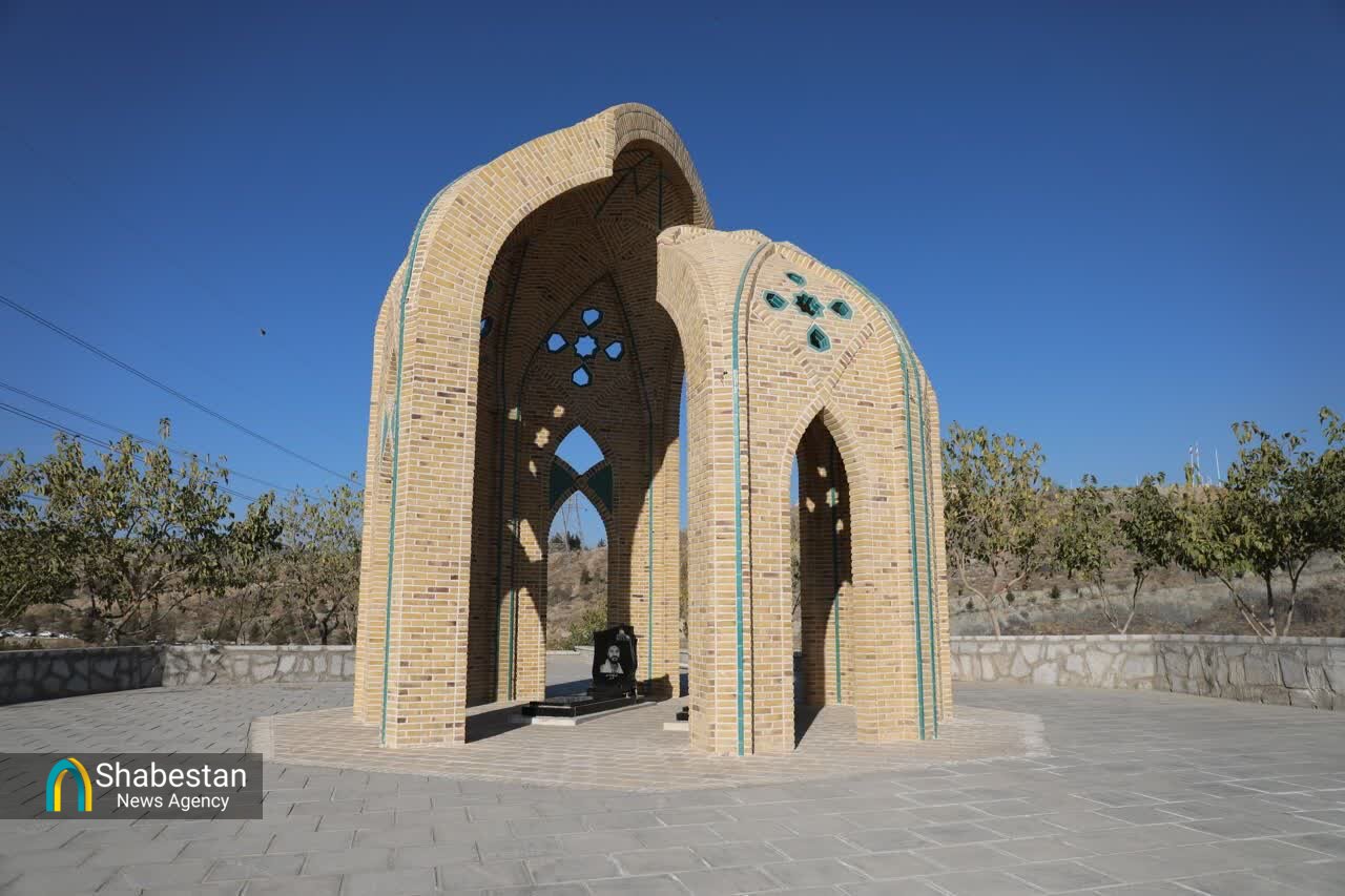 رقابت ۲۰۰ دهه نودی مشهد در رجزخوانشو