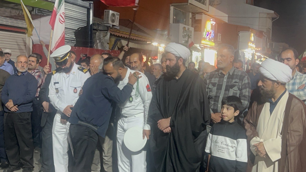 هر زخمم نشان افتخار است / از میان دریای آتش با روح ۱۰۴ شهید بازگشتیم