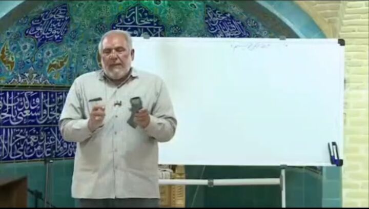 روایتی از خط مقدم پشت جبهه در مسجد جامع چالشتر؛ از خیمه‌های کودکانه تا مشق جنگ