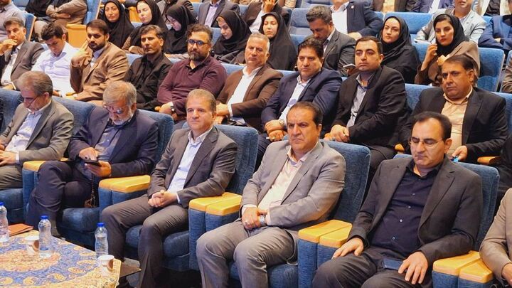 امروز بزرگ‌ترین پروژه کشور، ساخت امید و همبستگی در میان جوانان است