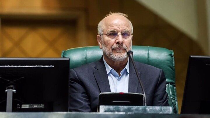 پیام تبریک عراقچی در پی انتخاب مجدد محمدباقر قالیباف به ریاست مجلس