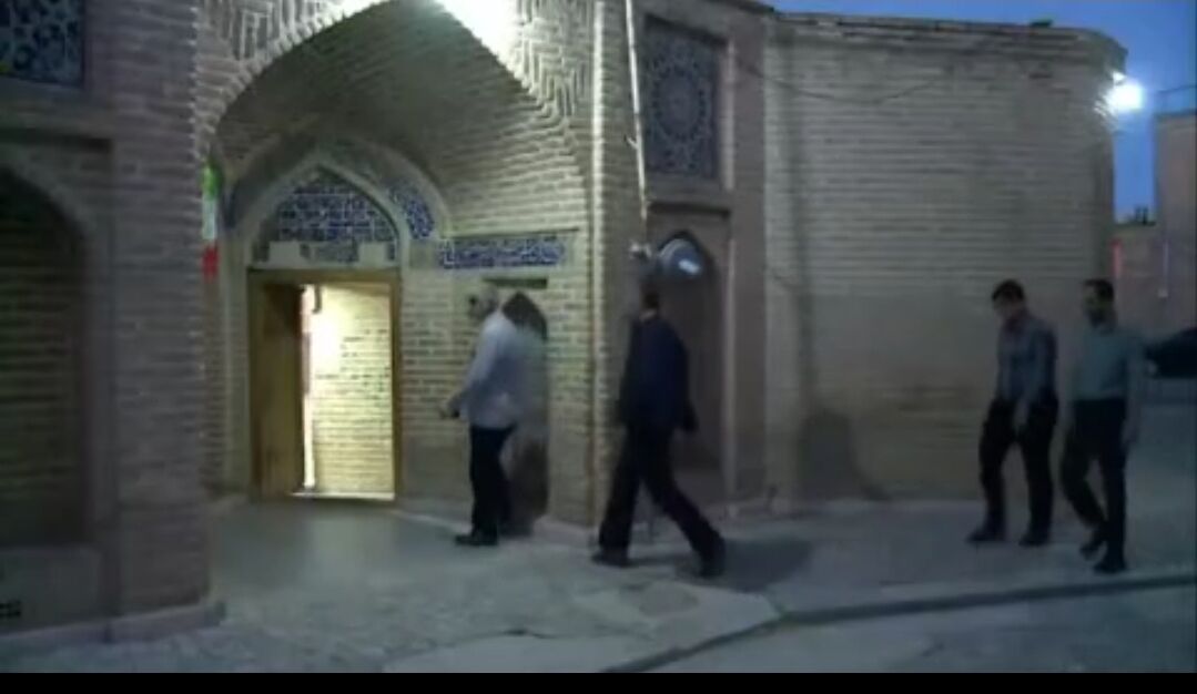 روایتی از خط مقدم پشت جبهه در مسجد جامع چالشتر؛ از خیمه‌های کودکانه تا مشق جنگ