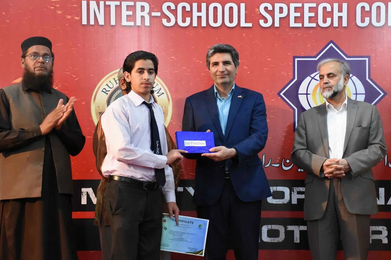 صدای مظلومیت کودکان شهید میناب در پاکستان طنین‌انداز شد