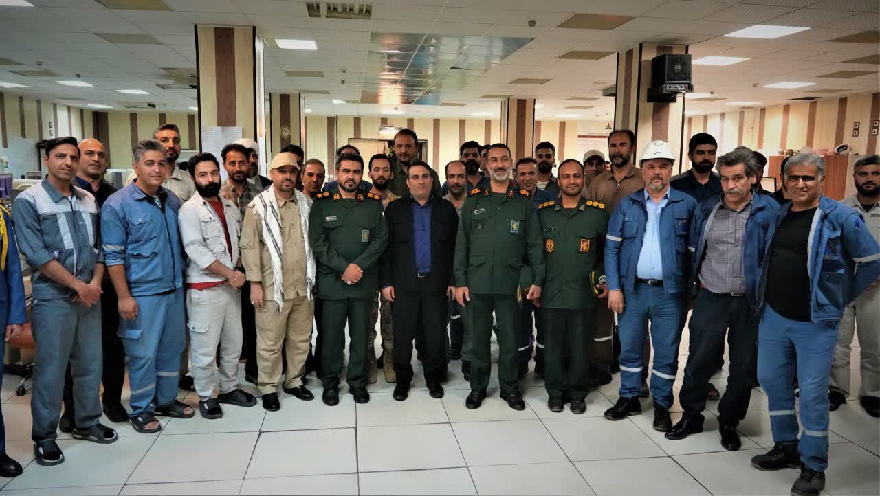 عملکرد پالایشگاه شازند در «جنگ رمضان»، الگوی خودکفایی و استقلال اقتصادی است