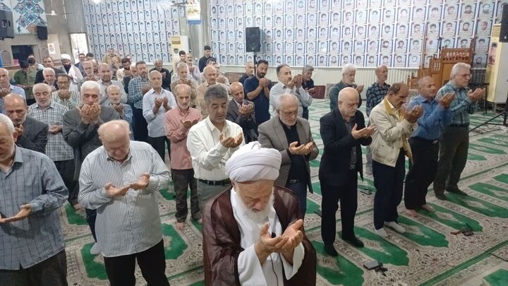عید قربان، عید مسلمین جهان است / آنهایی که به خیابان نیامدند پشیمان خواهند شد
