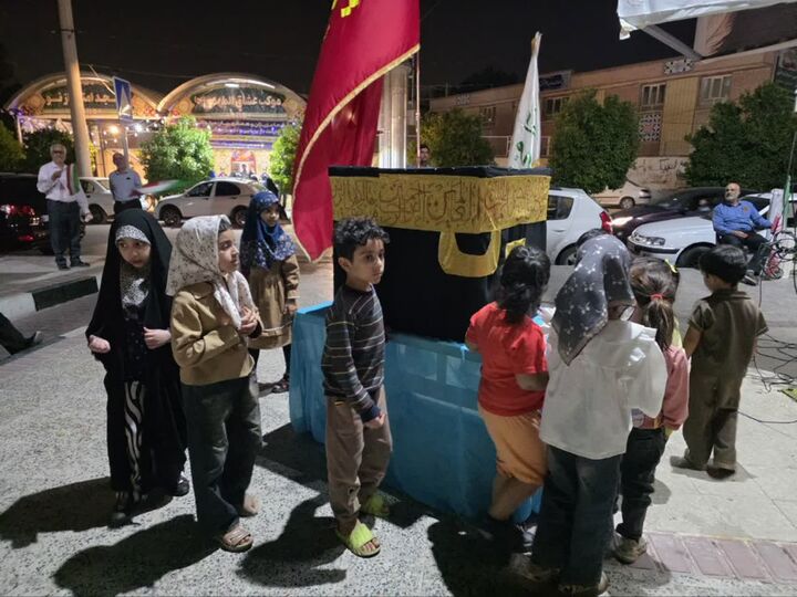 طواف نمادین تا مشق عشق به وطن؛ کودکان شیرازی در موکب مسجد امتیاز نو خوش درخشیدند