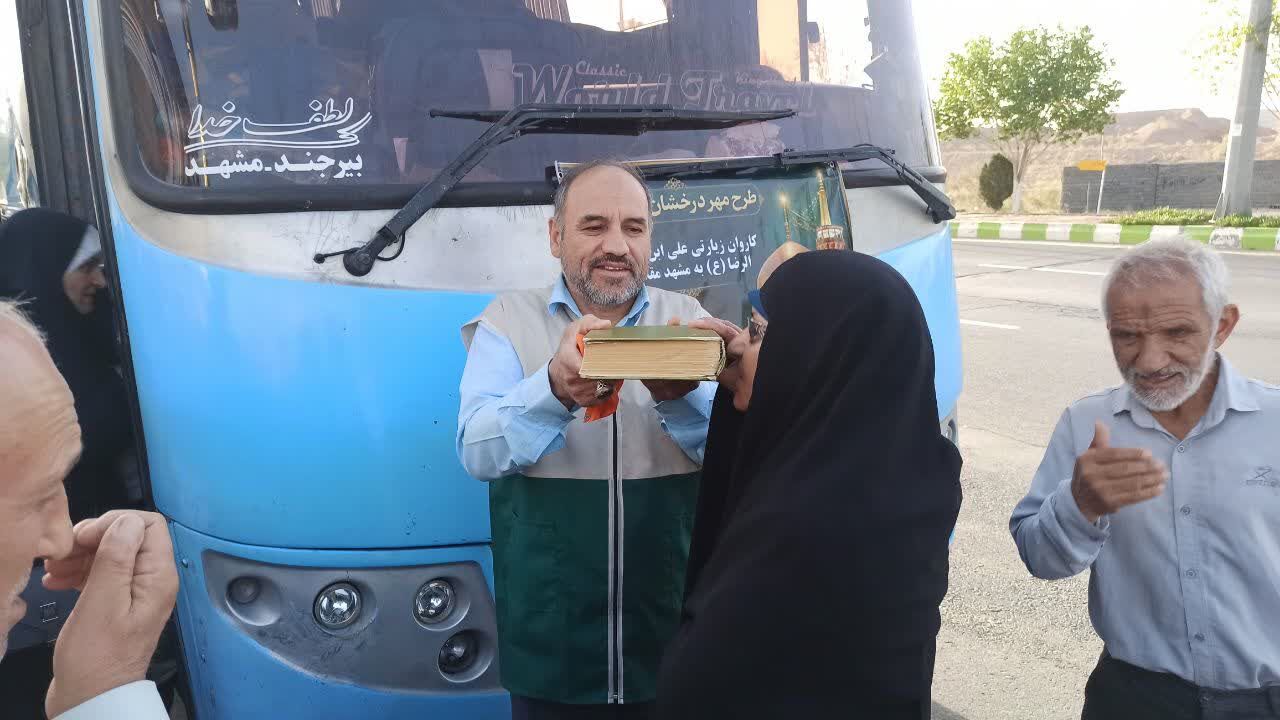 روایتی از «مهر درخشان» / نورانیت یافتن دل های رنجیده در حریم رضوی