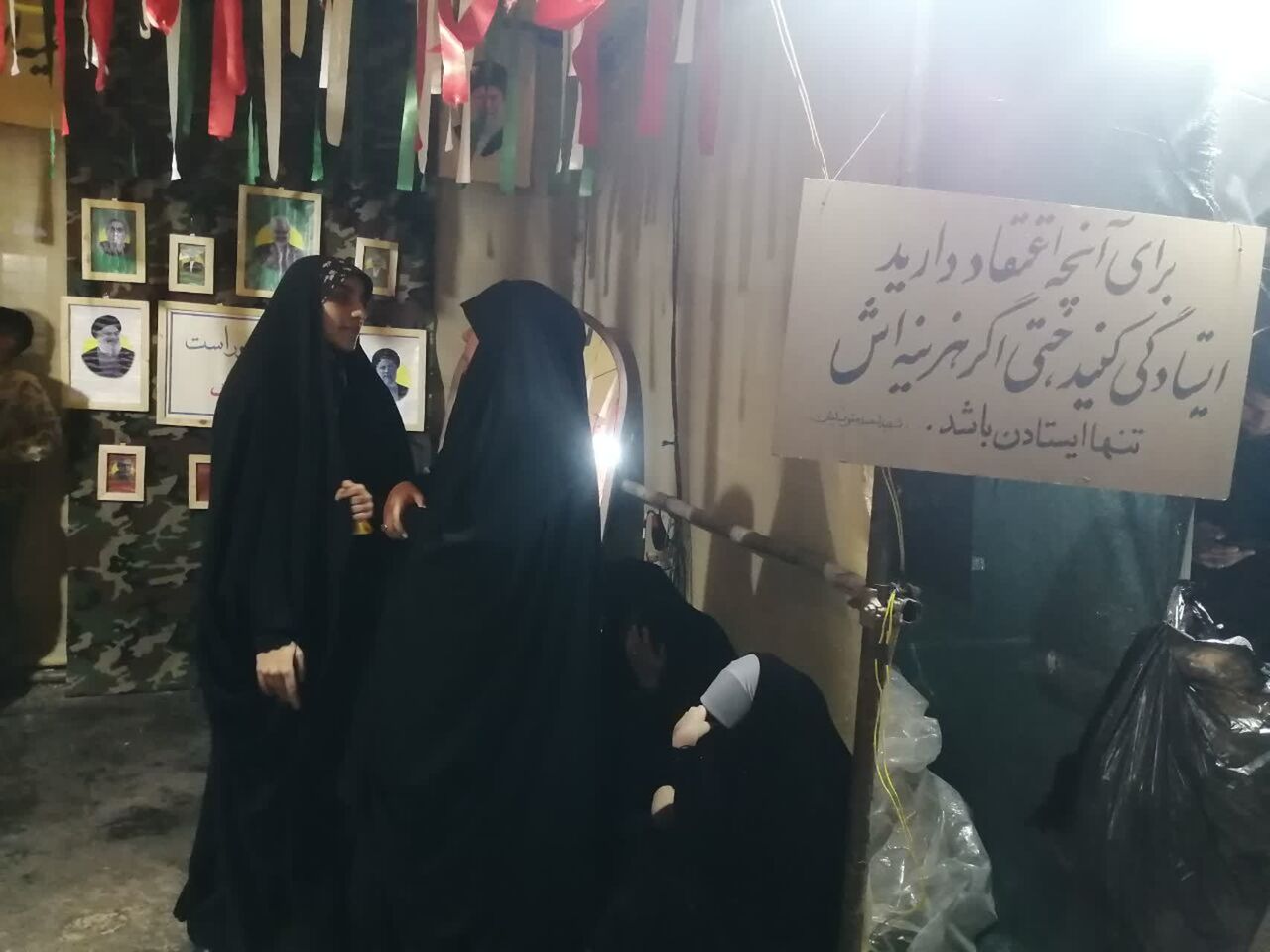 جهاد فرهنگی در کانون امام خامنه‌ای؛ از برپایی موکب در میدان مادر تا بافت فرش برای عتبات