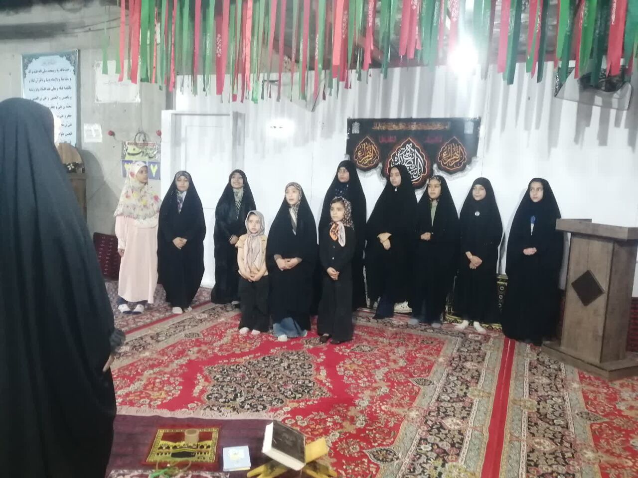 جهاد فرهنگی در کانون امام خامنهای؛ از برپایی موکب تا بافت فرش برای عتبات
