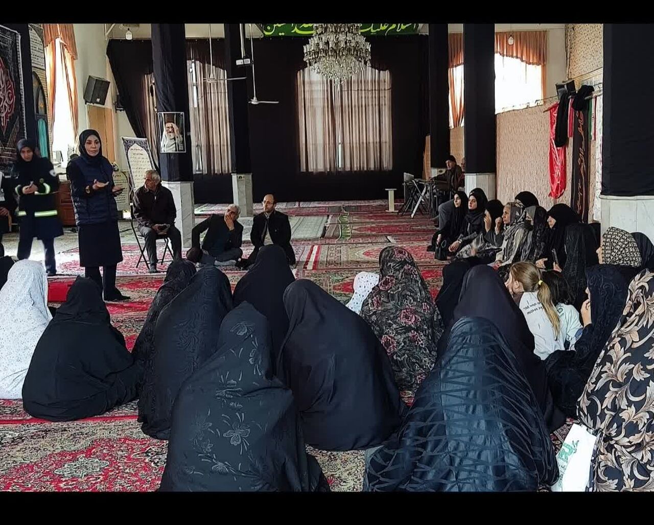 از کلاس‌های مکمل مدرسه تا اُنس شبانه کودکان با شهدا در حسینیه ایران