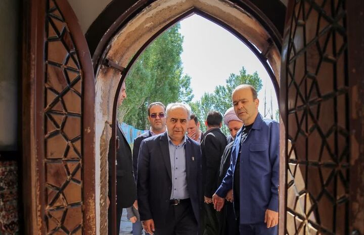 بازدید استاندار آذربایجان شرقی از مسجد سنگی (داش مسجد) روستای اسنق