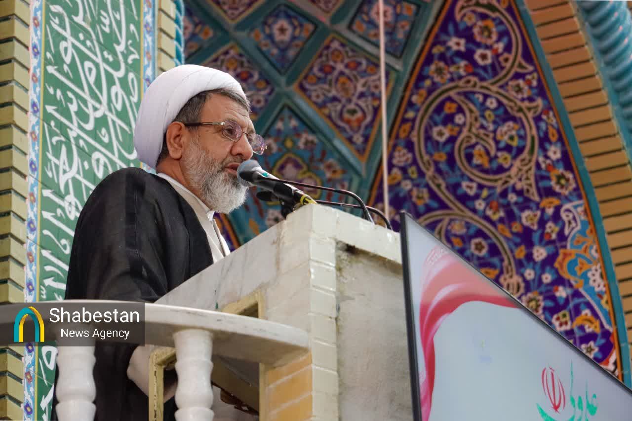 انقلابی و رزمنده خیابان باید تحت امر رهبری باشد