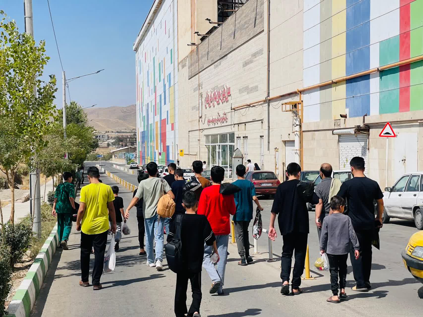 نقش کانون فرهنگی باب الجنه در زندگی روزمره محله ترمینال یاسوج؛ داستانی از تعامل هنر، دین و جامعه