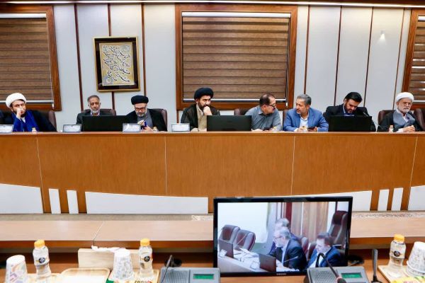 ظرفیتهای قرآنی به کمک تابآوری اجتماعی پایدار میآیند/استعدادیابی و نهجالبلاغه در اولویت کمیسیون توسعه فعالیتهای قرآنی