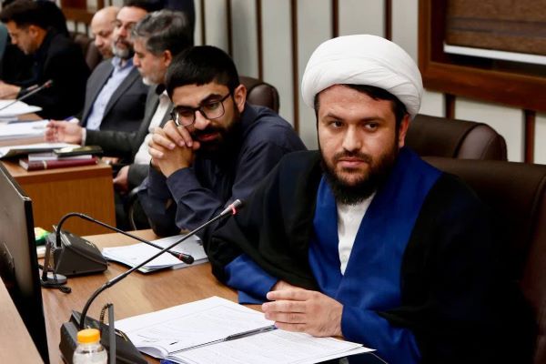 ظرفیتهای قرآنی به کمک تابآوری اجتماعی پایدار میآیند/استعدادیابی و نهجالبلاغه در اولویت کمیسیون توسعه فعالیتهای قرآنی
