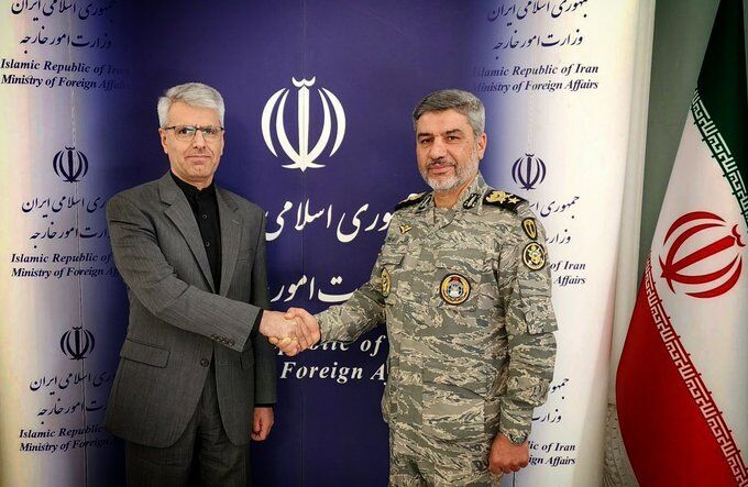 دیدار امیر سرتیپ اکرمی‌نیا با سخنگوی وزارت امور خارجه