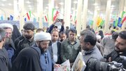 هدایای رهبر معظم انقلاب تقدیم خانواده‌ شهدای مدرسه میناب شد