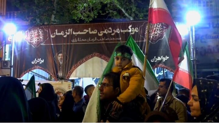 فعالیت موکب کانون فرهنگی هنری شهید ذوالفقاری در اجتماعات شبانه دفاع از وطن در خرم‌آباد