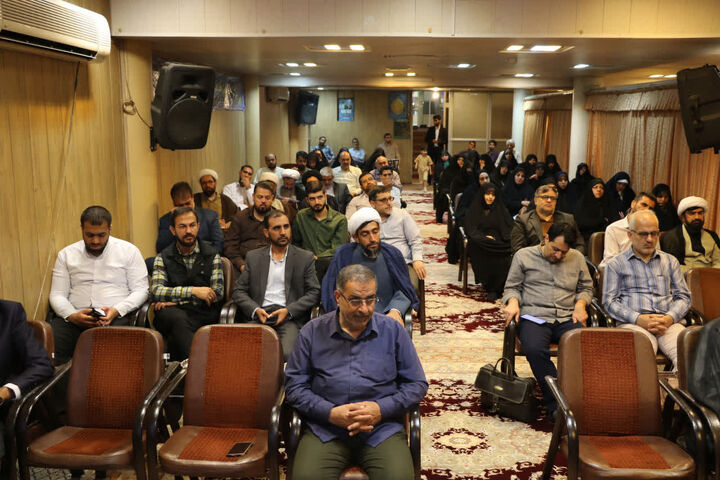 تجلیل از حافظان برگزیده قرآن و مدیران مراکز «حفظ در کنار تحصیل» اصفهان