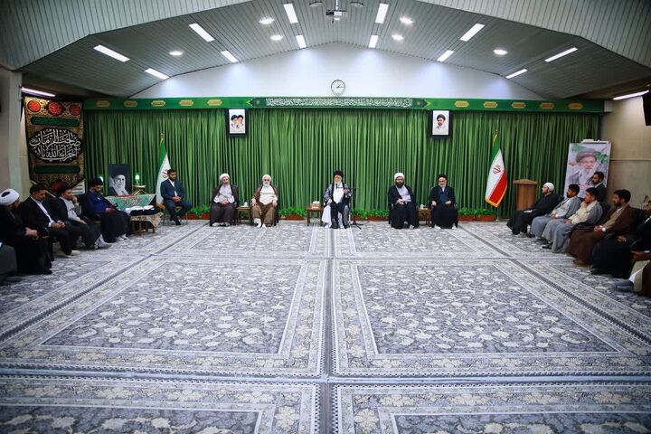 «طلبگی»، شغل نیست بلکه نوعی وقف‌شدن‌ در دستگاه امام‌زمان(عج) است